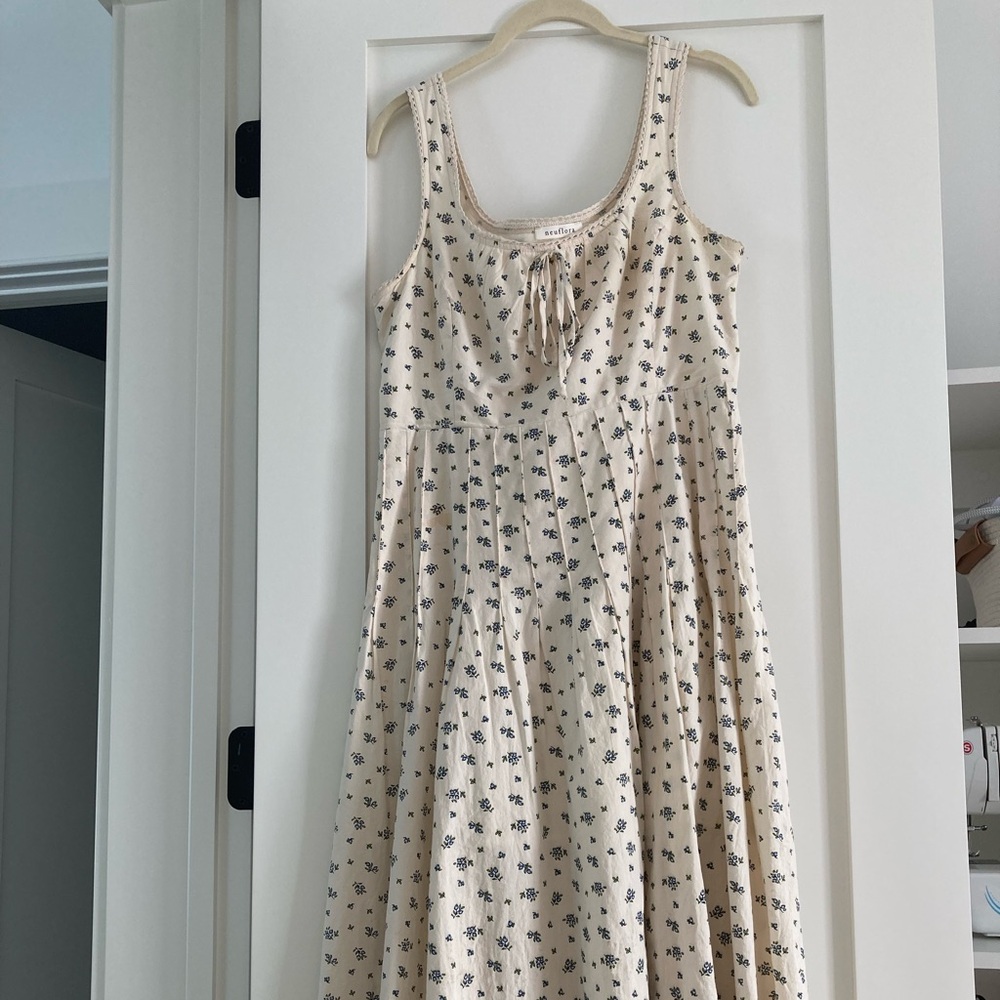 Neuflora Alessi Dress (small flaw)